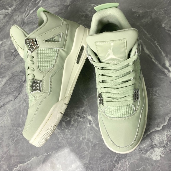 Air Jordan 4 Retro Abundance/ Sea-foam -Mint Green Sneakers Shoes Size 10.5W /9M - Picture 8 of 8